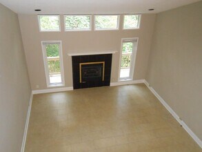 903 E Franklin St in Chapel Hill, NC - Building Photo - Building Photo