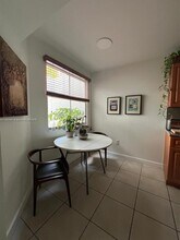 9756 NW 47th Terrace in Doral, FL - Foto de edificio - Building Photo