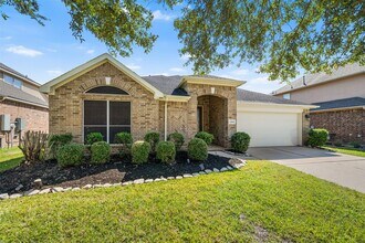 12806 Winter Springs Dr in Pearland, TX - Building Photo - Building Photo