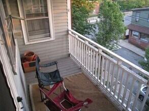 279 Washington St, Unit 3 in Somerville, MA - Foto de edificio - Building Photo