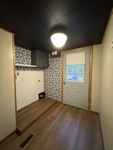 66090 Wolfs Den Rd in Cambridge, OH - Building Photo - Building Photo