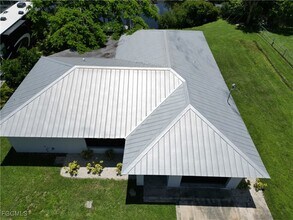 2241 Club House Rd in North Fort Myers, FL - Building Photo - Building Photo