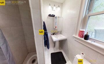 164 L St, Unit 2 in Boston, MA - Building Photo - Building Photo