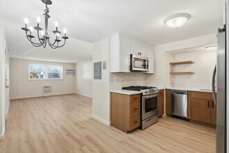 237 Main St in Reading, MA - Building Photo - Building Photo