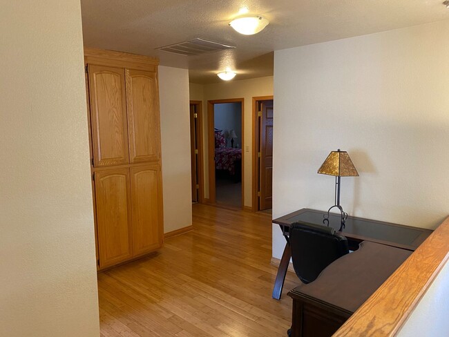 2452 Ponderosa St in South Lake Tahoe, CA - Building Photo - Building Photo