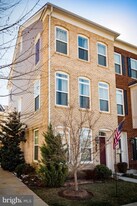 9442 Canonbury Square in Fairfax, VA - Building Photo