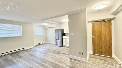 350 Malaga Rd in Oshawa, ON - Building Photo - Building Photo