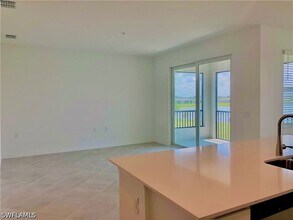 43989 Boardwalk Loop, Unit 2041 in Punta Gorda, FL - Foto de edificio - Building Photo