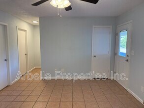 410 Erwin Hwy in Greeneville, TN - Building Photo - Building Photo