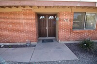 7832 E Elida St in Tucson, AZ - Foto de edificio - Building Photo