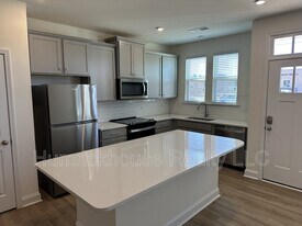 1027 S Point Rd in Belmont, NC - Building Photo