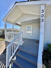 303 Enid St in Houston, TX - Building Photo - Building Photo
