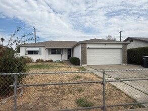 1657 Ferran Ave in Sacramento, CA - Building Photo - Building Photo