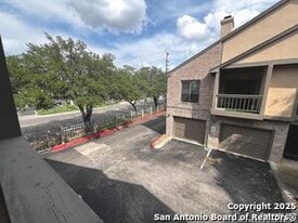 11839 Parliament Dr in San Antonio, TX - Building Photo
