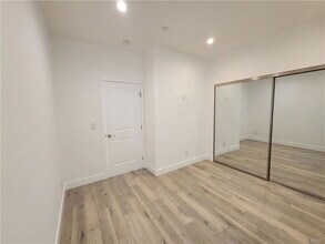 5726 Cartwright Ave in Los Angeles, CA - Building Photo - Building Photo