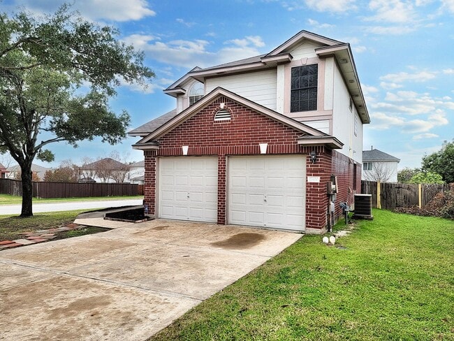 17400 Valentine Dr in Round Rock, TX - Building Photo - Building Photo
