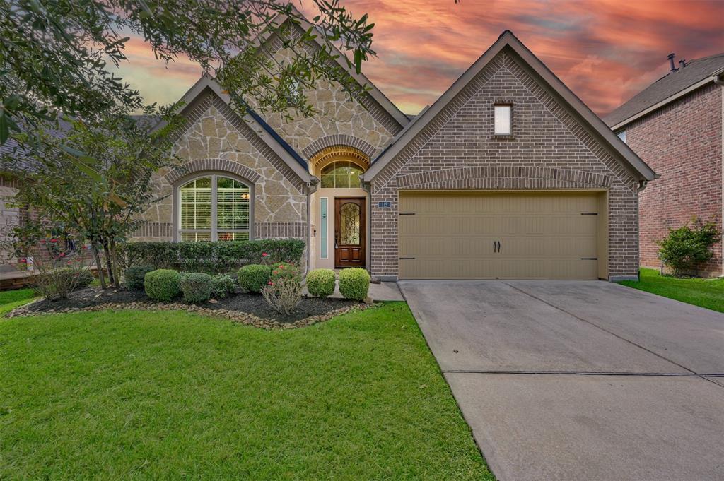 115 Forest Heights Way in Montgomery, TX - Foto de edificio