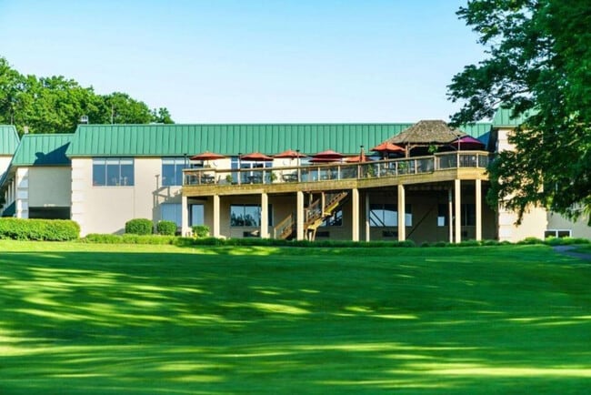 1 Lakeview Dr in Morgantown, WV - Building Photo - Building Photo
