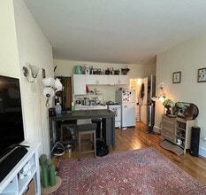 223 Newbury St, Unit 3F in Boston, MA - Building Photo - Building Photo