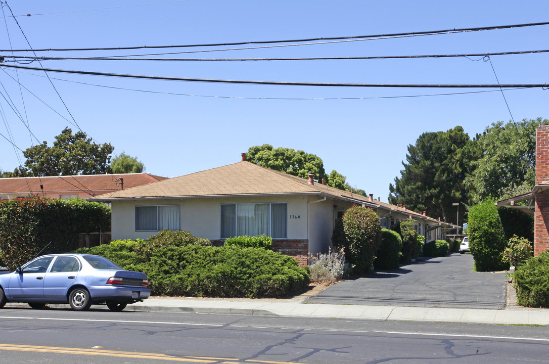 1360 Pomeroy Ave in Santa Clara, CA - Building Photo