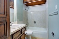 1147 W 21st St photo'