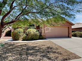 9117 W Hazelwood St in Phoenix, AZ - Building Photo