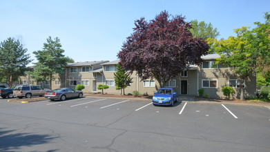 Treya's Terrace Apartments in Hillsboro, OR - Building Photo - Building Photo