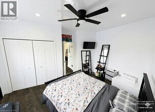 400 York Blvd in Hamilton, ON - Building Photo - Building Photo