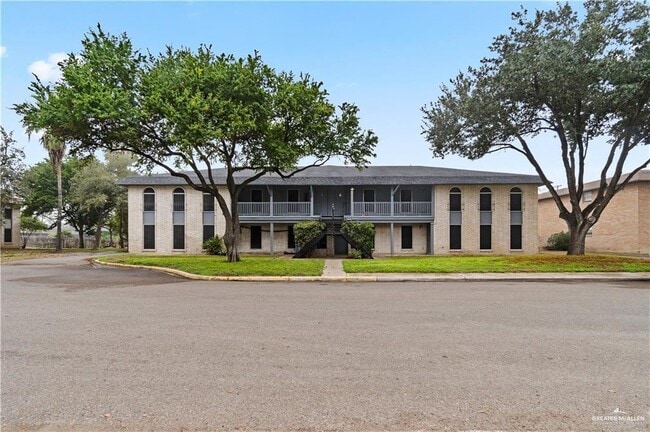 property at 15 W McIntyre St