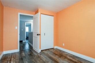 77 Dalegrove Dr in Kitchener, ON - Building Photo - Building Photo