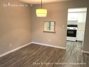 529 30th Ave N in St. Petersburg, FL - Building Photo - Building Photo