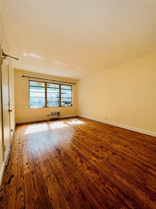 1141 Meridian Ave in Miami Beach, FL - Building Photo