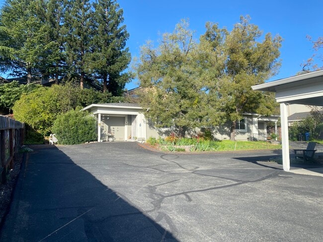 737 Orinda Ln, Unit Orinda Lane