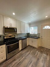 22011 Betlen Way in Castro Valley, CA - Building Photo - Building Photo