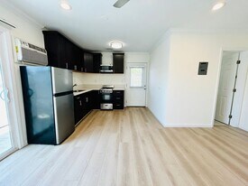 10860 Venice Blvd. in Culver City, CA - Building Photo