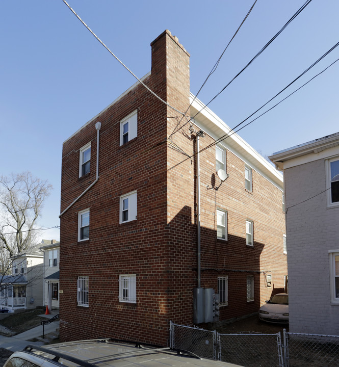 301 56th St NE in Washington, DC - Building Photo