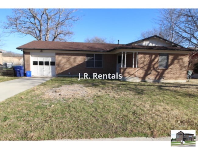 1103 Robertson Ave in Copperas Cove, TX - Building Photo - Building Photo