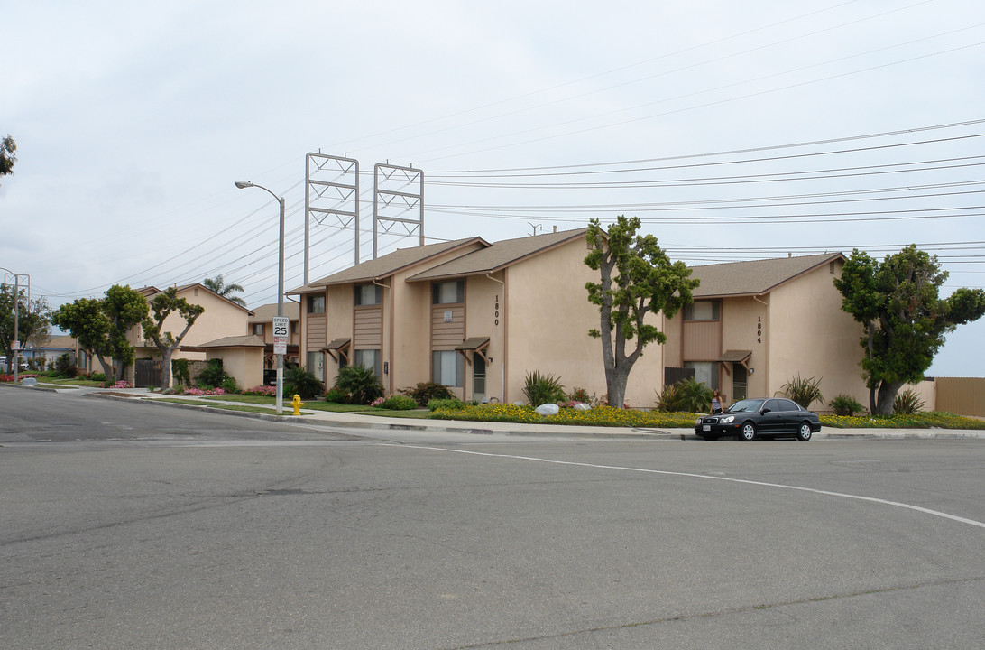 1800 Sanford St in Oxnard, CA - Building Photo