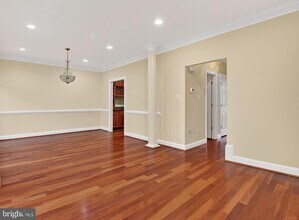12013 Montrose Park Pl in Rockville, MD - Building Photo - Building Photo