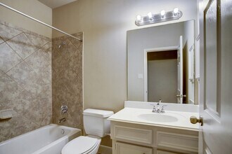 2370 Bastrop St in Houston, TX - Building Photo - Building Photo