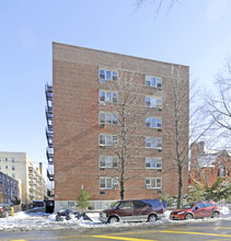 3815 Bowne St in Flushing, NY - Building Photo - Building Photo