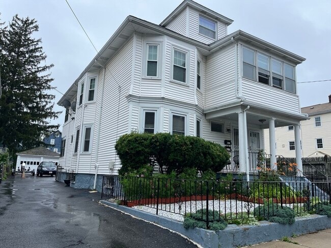 property at 9 Hutchinson St