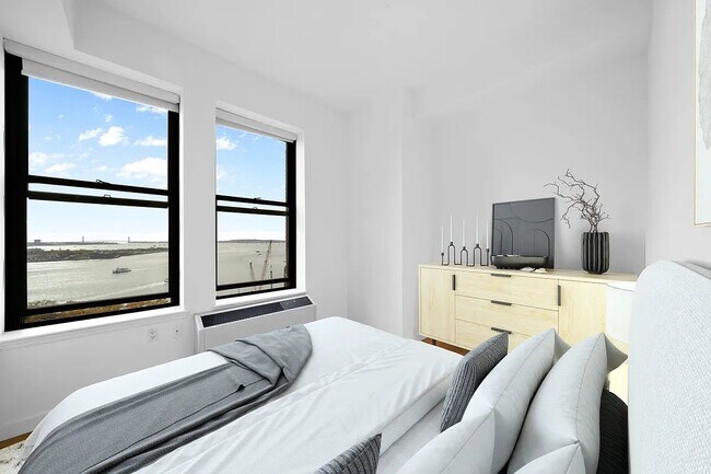 2 S End Ave, Unit 1201 in New York, NY - Foto de edificio - Building Photo