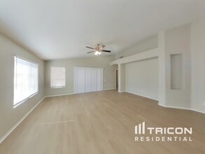 3118 N 129th Dr in Avondale, AZ - Building Photo - Building Photo