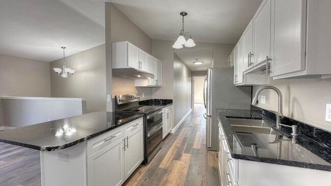 7311 98th Ave in Kenosha, WI - Building Photo - Building Photo