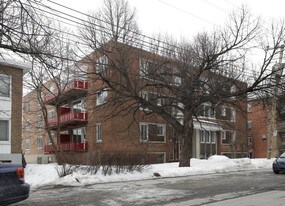 2745 De Bedford Ch in Montréal, QC - Building Photo
