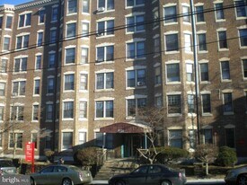 5721 Morris St in Philadelphia, PA - Building Photo