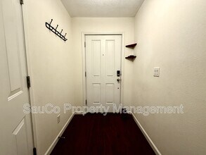 11044 Southwest Sage Terrace in Tigard, OR - Building Photo - Building Photo