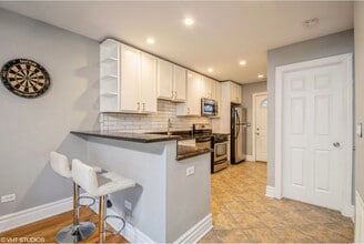 3407 W Hollywood Ave in Chicago, IL - Building Photo - Building Photo