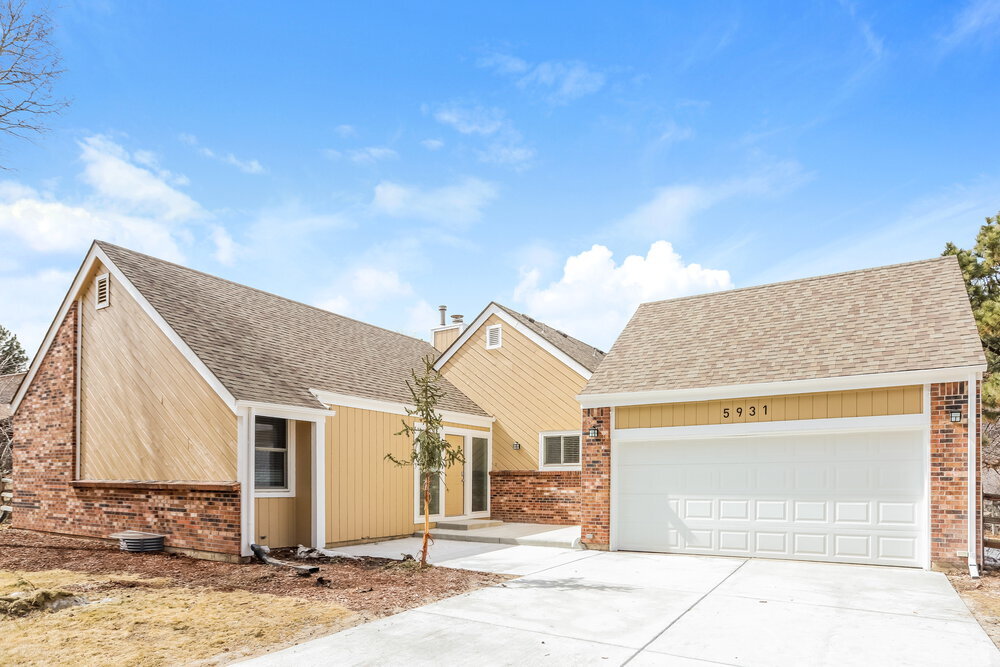 5931 Thunderhill Rd in Parker, CO - Building Photo